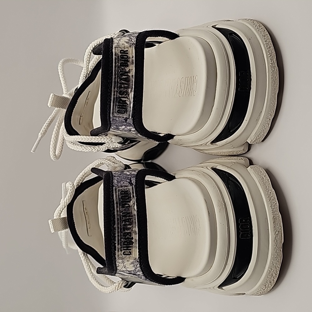 Christian Dior Shoes - Picture 2 of 4